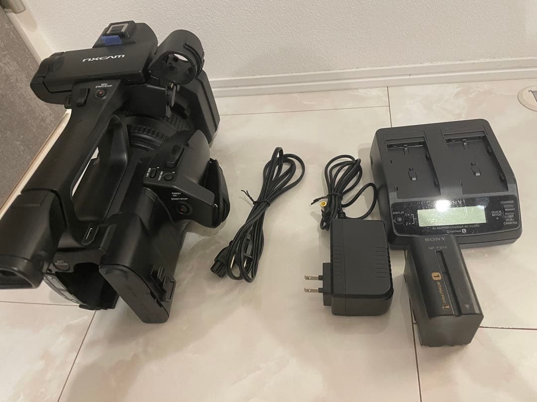 ビデオカメラ SONY HXR-NX100