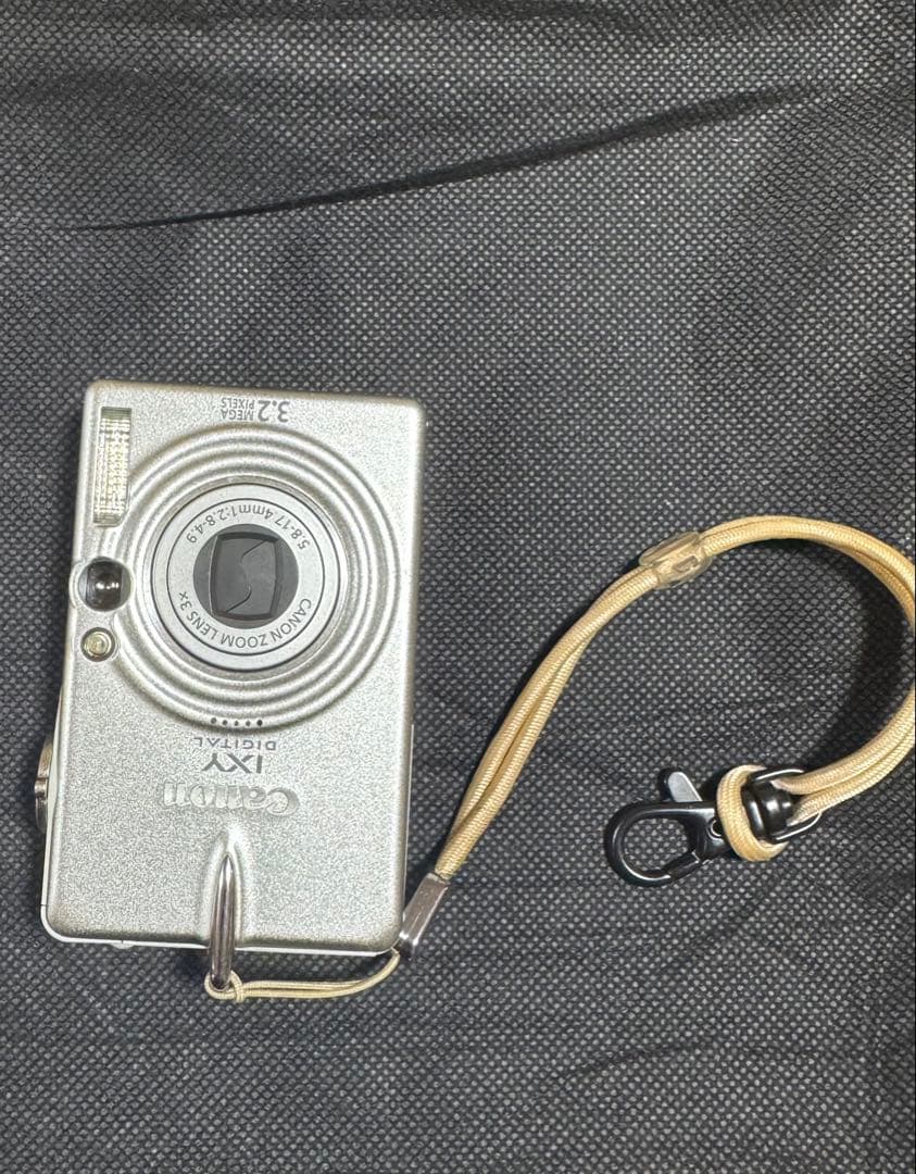 Canon IXY DIGITAL 40 シルバー　デジカメ　デジタルカメラ