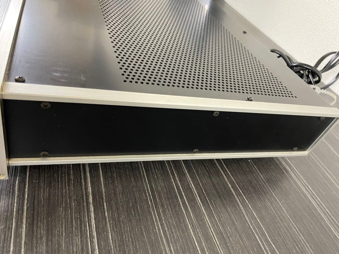 Accuphase アキュフェーズ　C-220 プリアンプ　通電確認済み