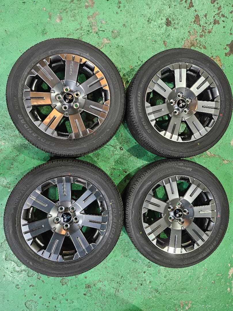 デリカD5 ジャスパー 18インチ 純正ホイールタイヤセット