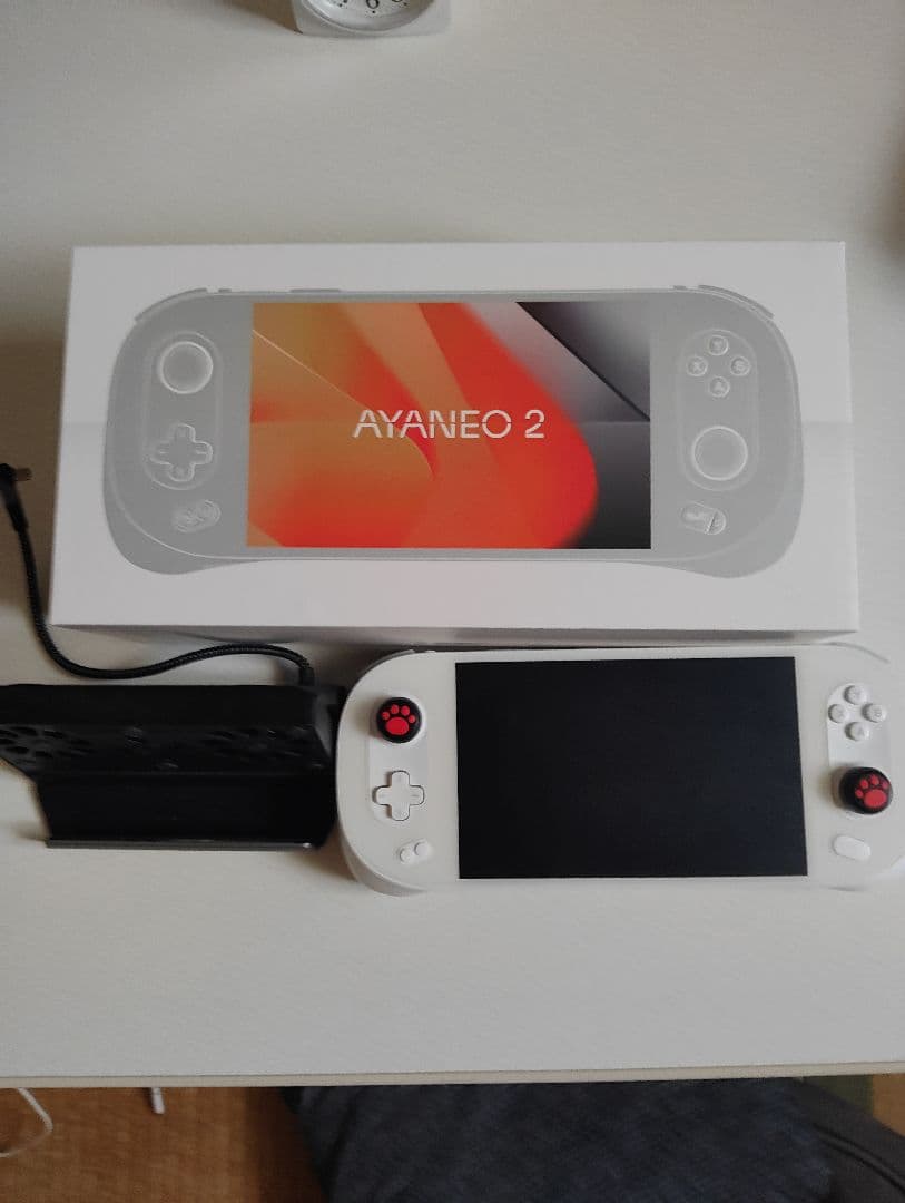 AYANEO 2 ホワイト 携帯ゲーム機 冷却スタンド付き