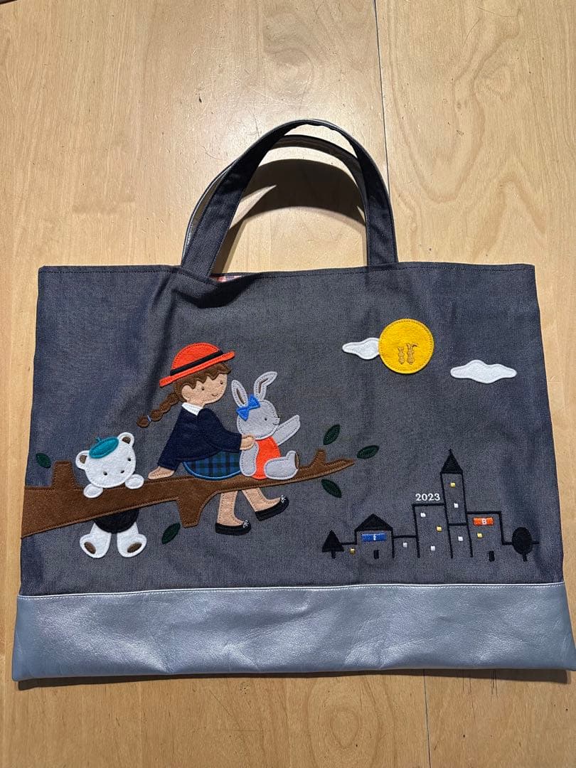 ファミリア×ビームス　デニムバッグ2023・卯柄