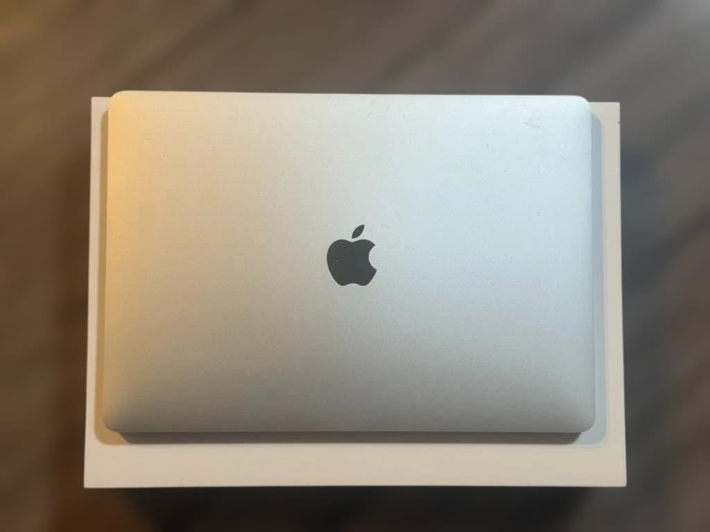 MacBook Pro 13インチ 2020 16GB/512GB