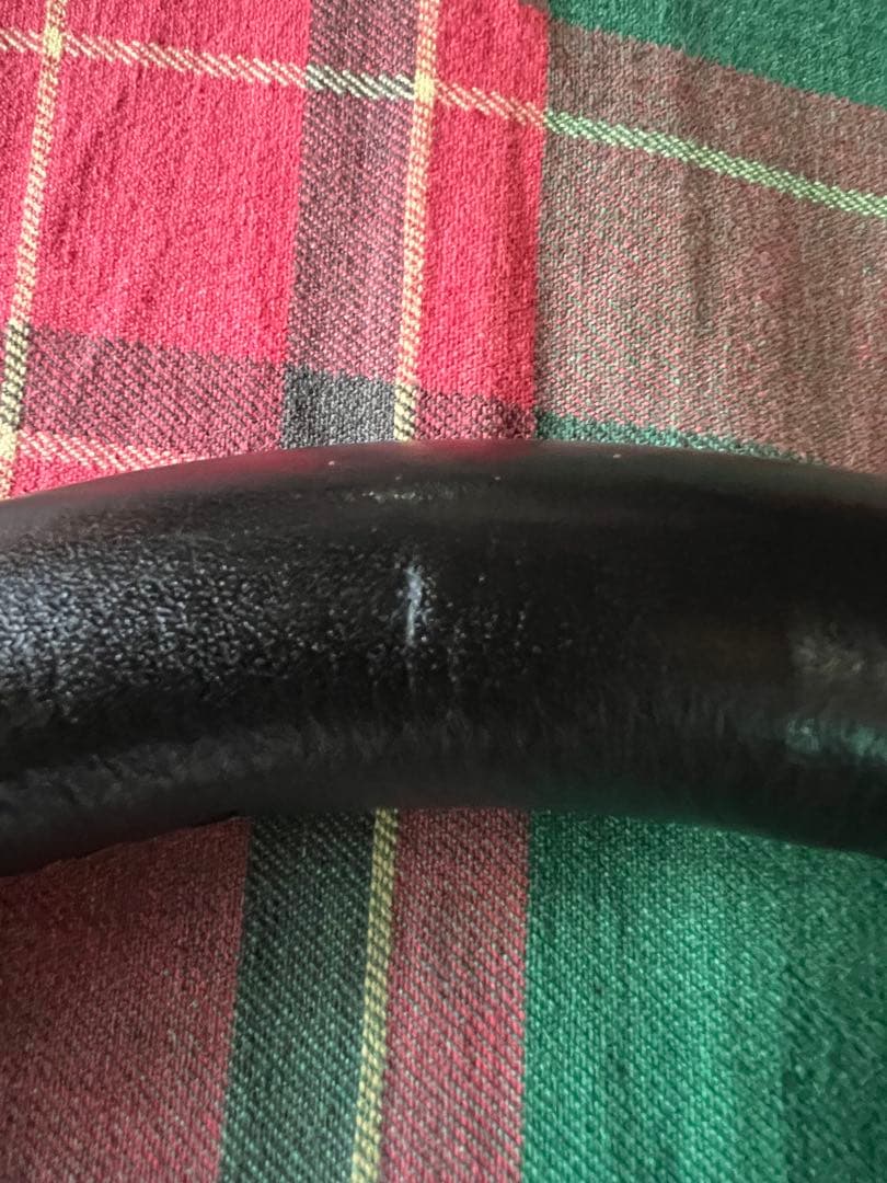 モトリタステアリング35センチ革の状態も良く良いステアリングです。