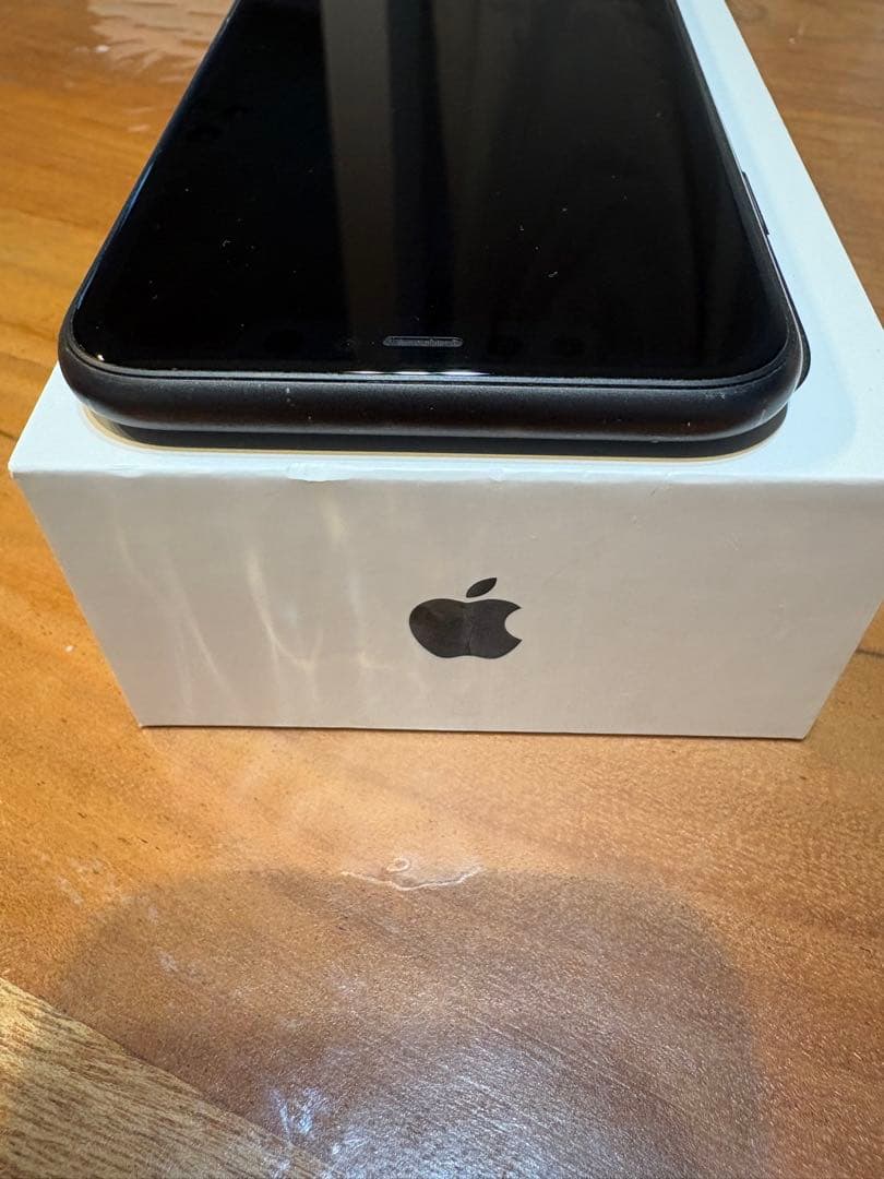 Apple iPhone 11 64GB 箱あり