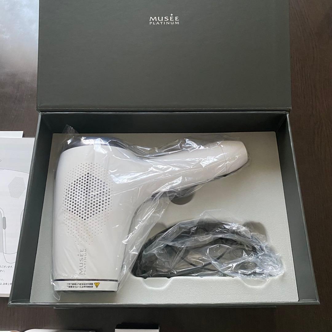 【極美品✨】ミュゼ プラチナム 美容脱毛器 ケア用品・説明書・箱付きBE903M
