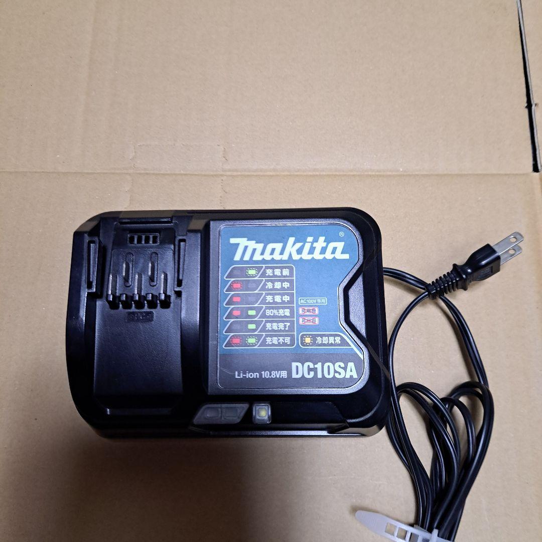 マキタ充電式クリーナー(ハンディ掃除機)CL107FD充電器バッテリー2個セット