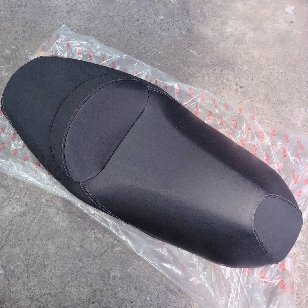 ★程度良好！トリシティ300（XMAX）用 ワイズギア純正ローダウンシート★