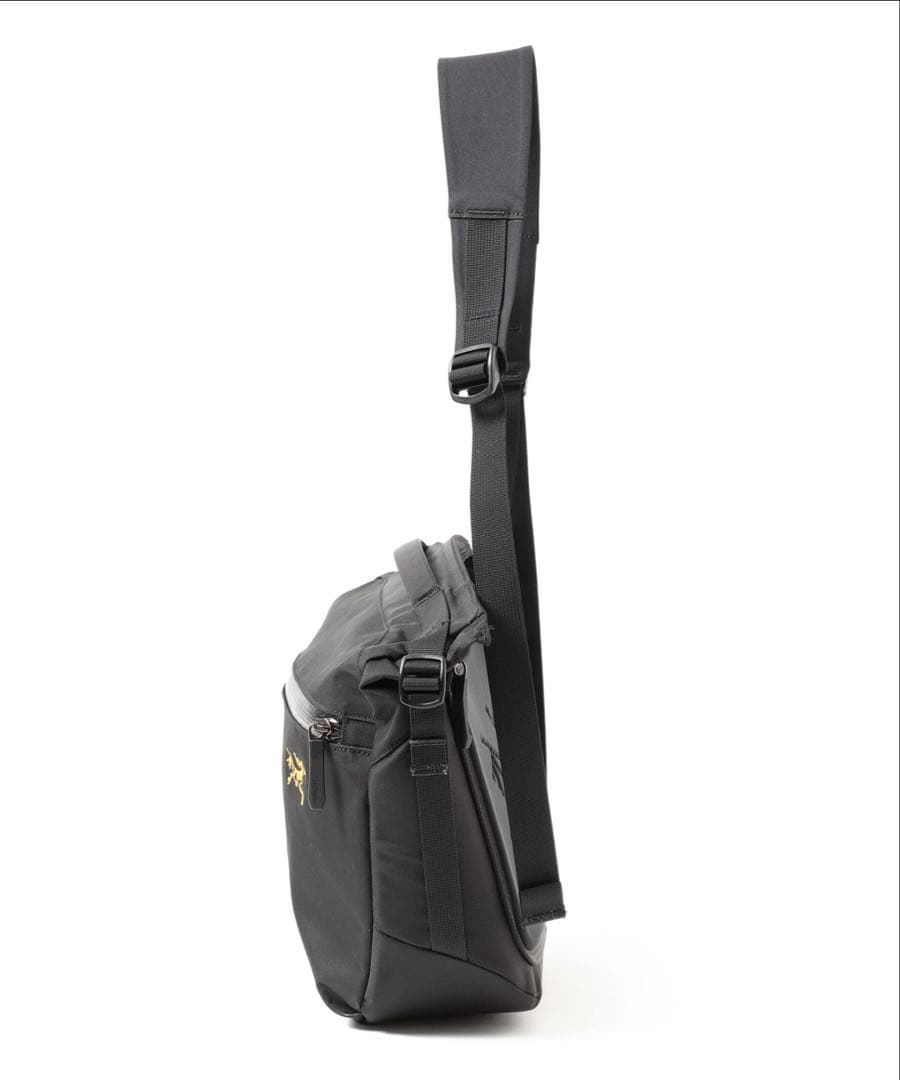 ARC’TERYX / Arro8 Shoulder bag