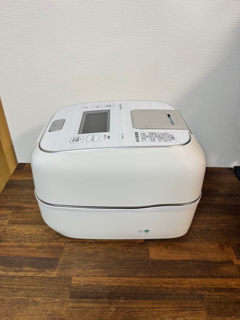 東芝　羽釜炊飯器　真空圧力IH 5.5合炊き　RC-10ZWL