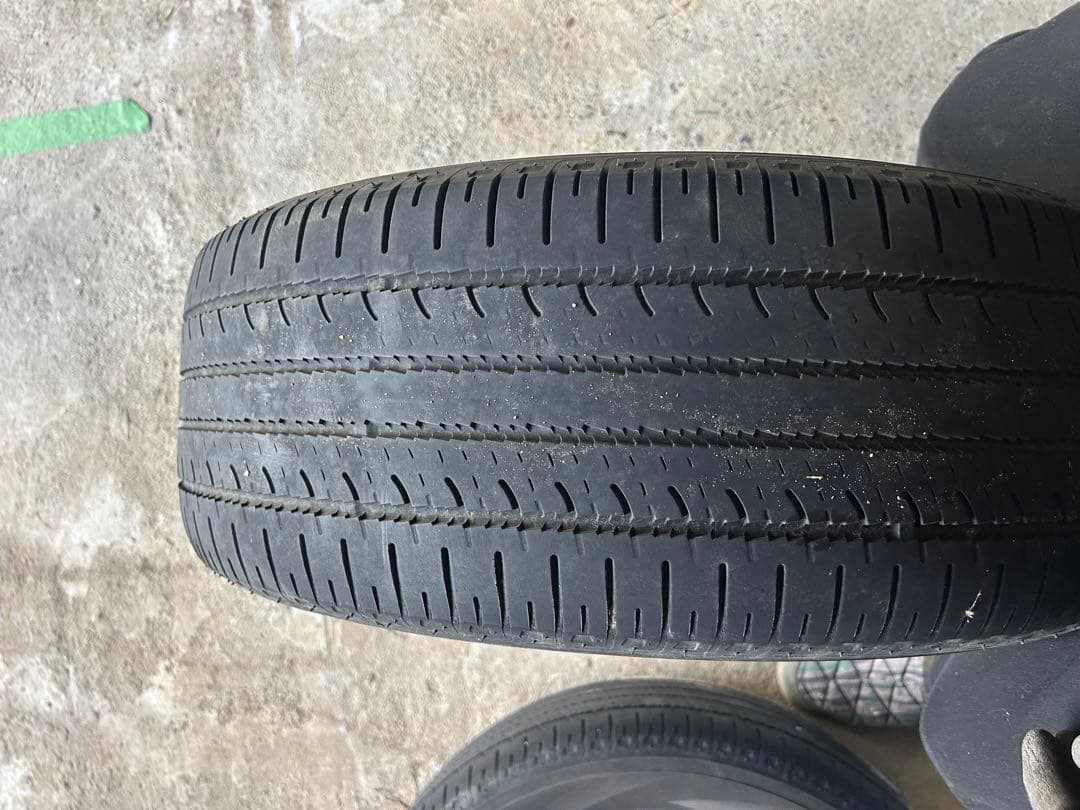 極悪協和　ページ　デリカD5 純正ホイール　18インチ　ナット付き　三菱