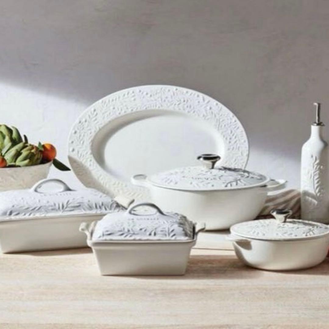 SALE❣️新品　ルクルーゼ 28cm マルミット オリーブブランチレリーフ　IH