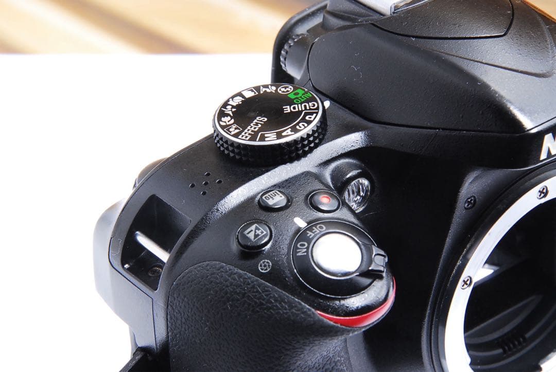 一眼レフ ニコン Nikon D3300 デジタル カメラ　スマホ転送 ダブル