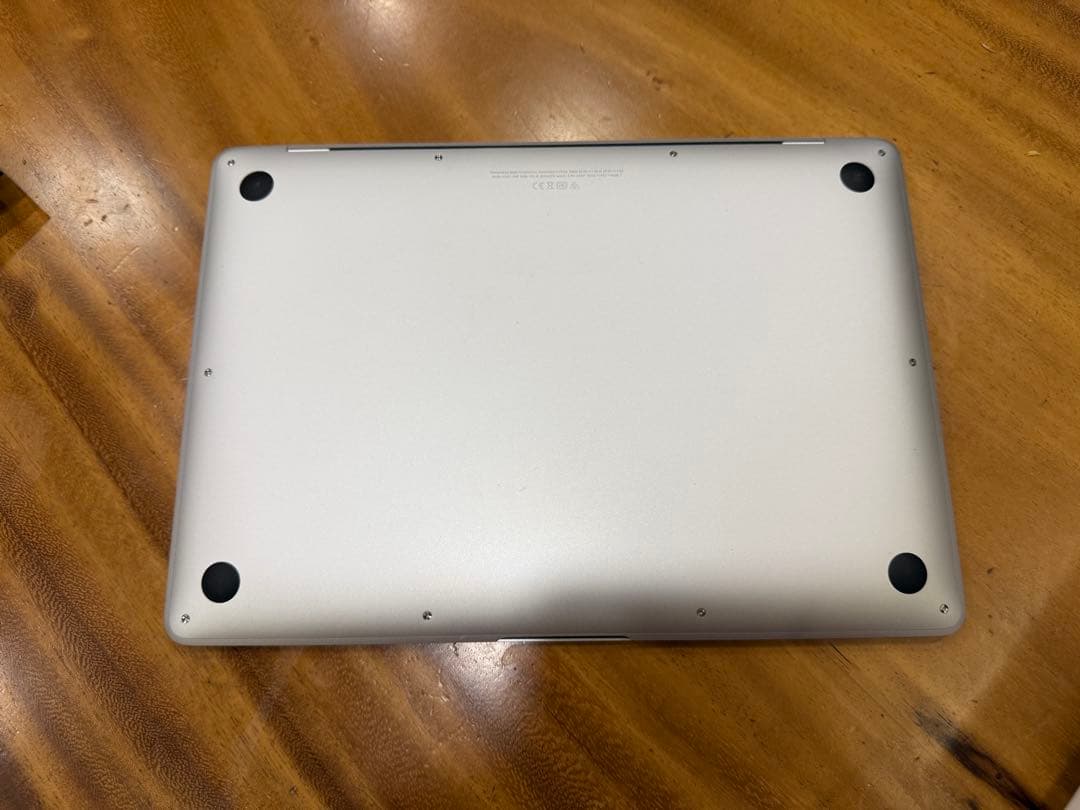 【美品】MacBook Air M1 シルバー256GB バッテリー85%