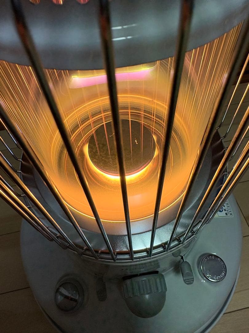 TOYOTOMI トヨトミ レインボーストーブ（収納ケース付）　灯油 石油