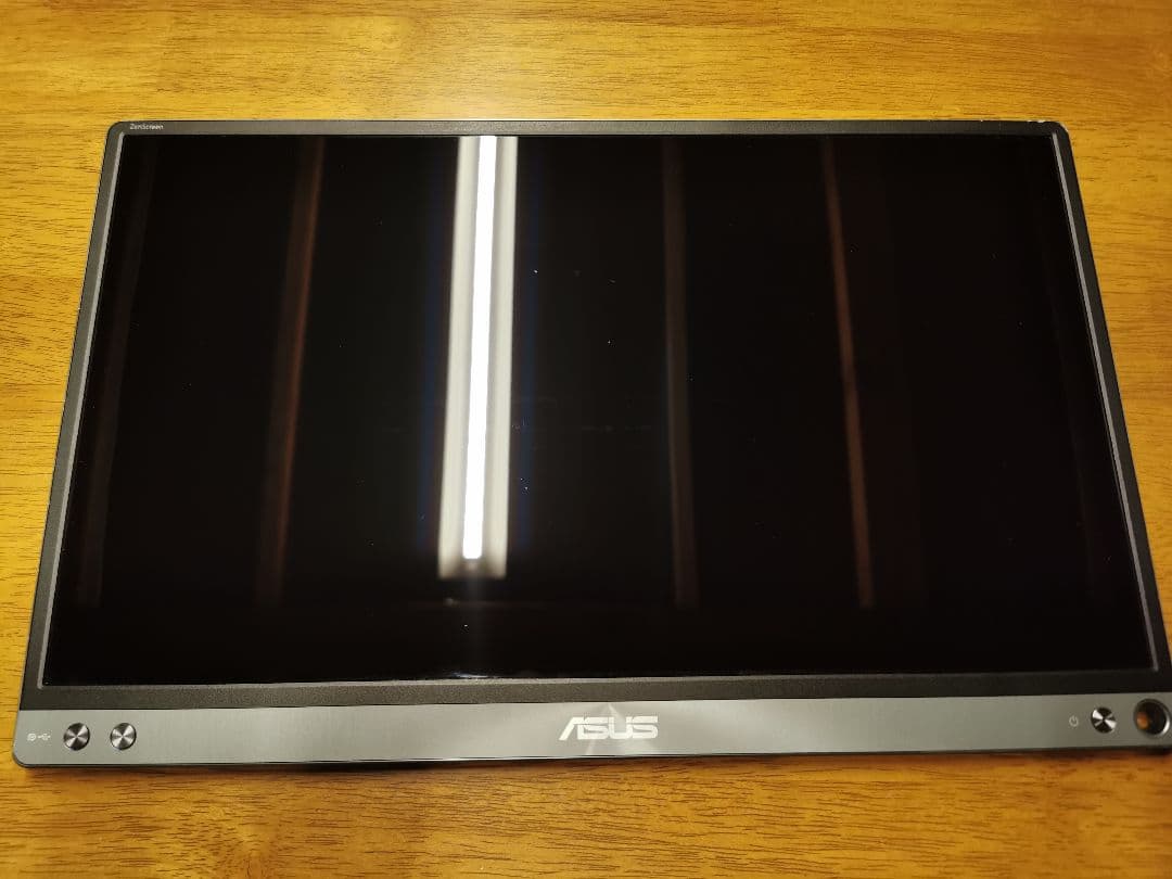 ASUS モバイルディスプレイ MB16AC カバー付き