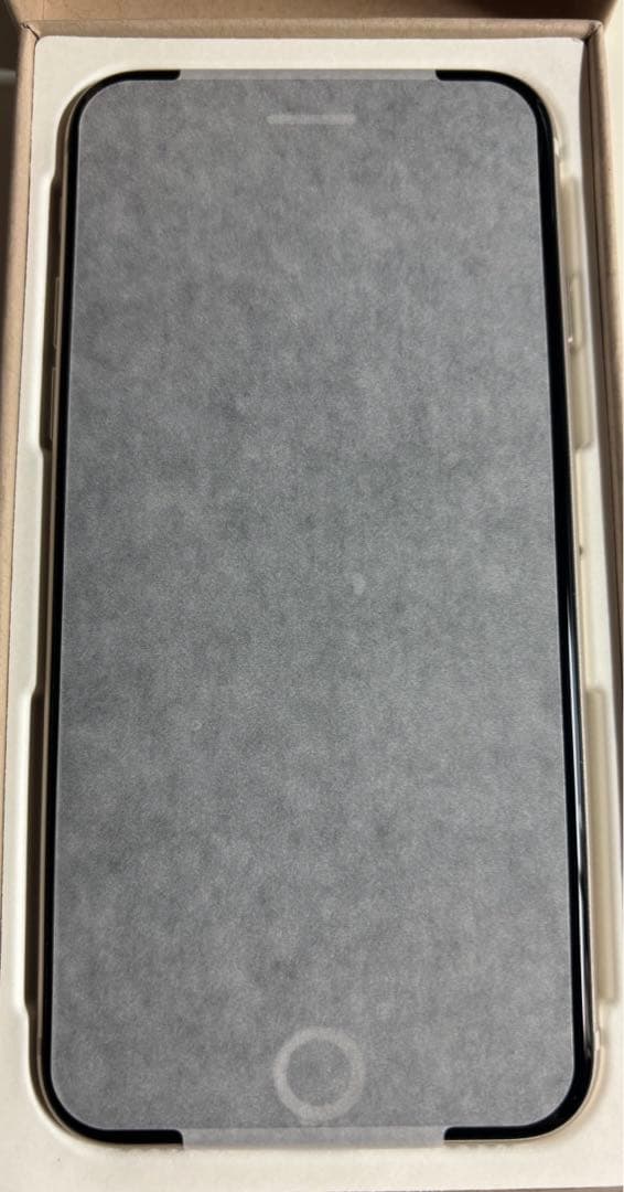 新品　Apple iPhone SE (第3世代) スターライト128GB