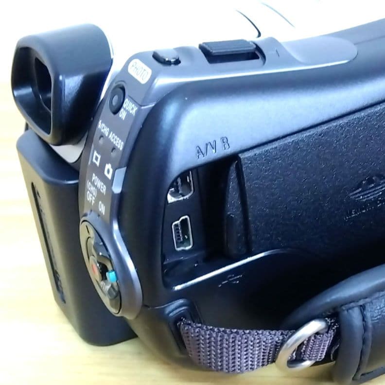 SONYデジタルHDビデオカメラレコーダー HDR-SR11 ソニー