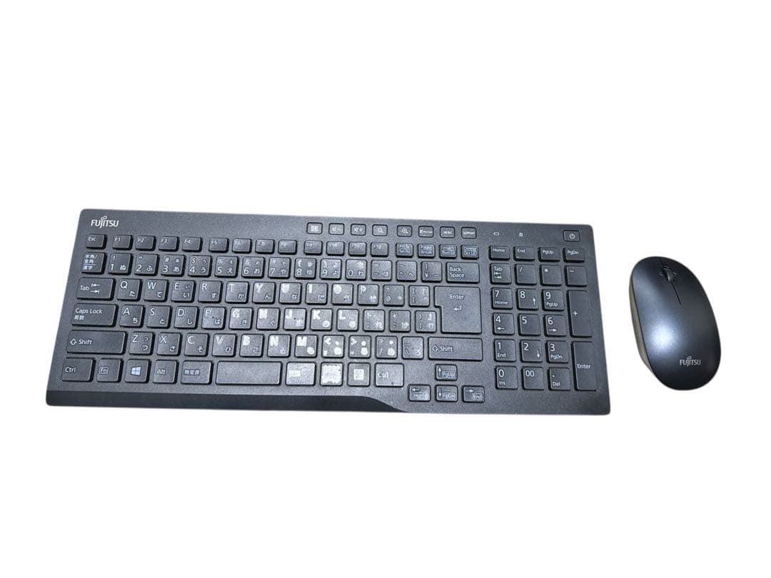 富士通一体型PC✨第7世代❗️corei7✨SSD搭載✨メモリ8GB❗️win11