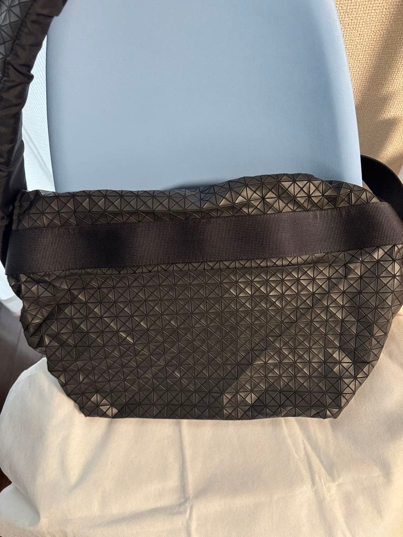 BAOBAO ISSEI MIYAKE メッセンジャー