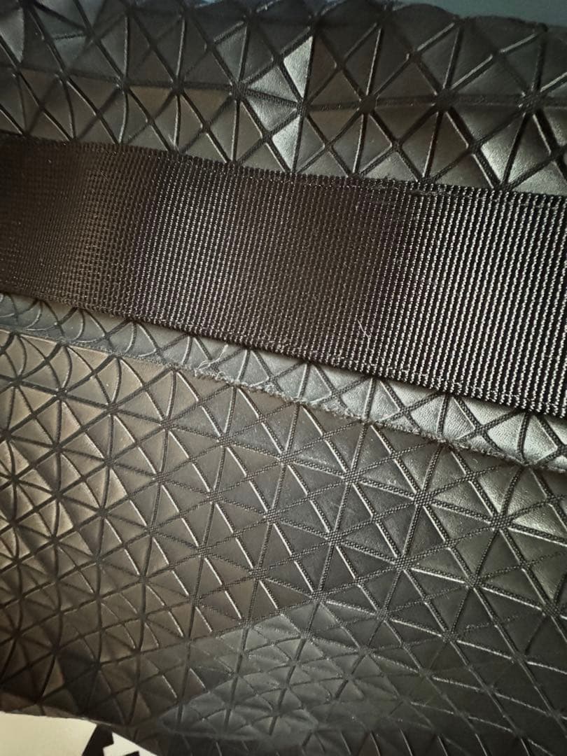 BAOBAO ISSEI MIYAKE メッセンジャー