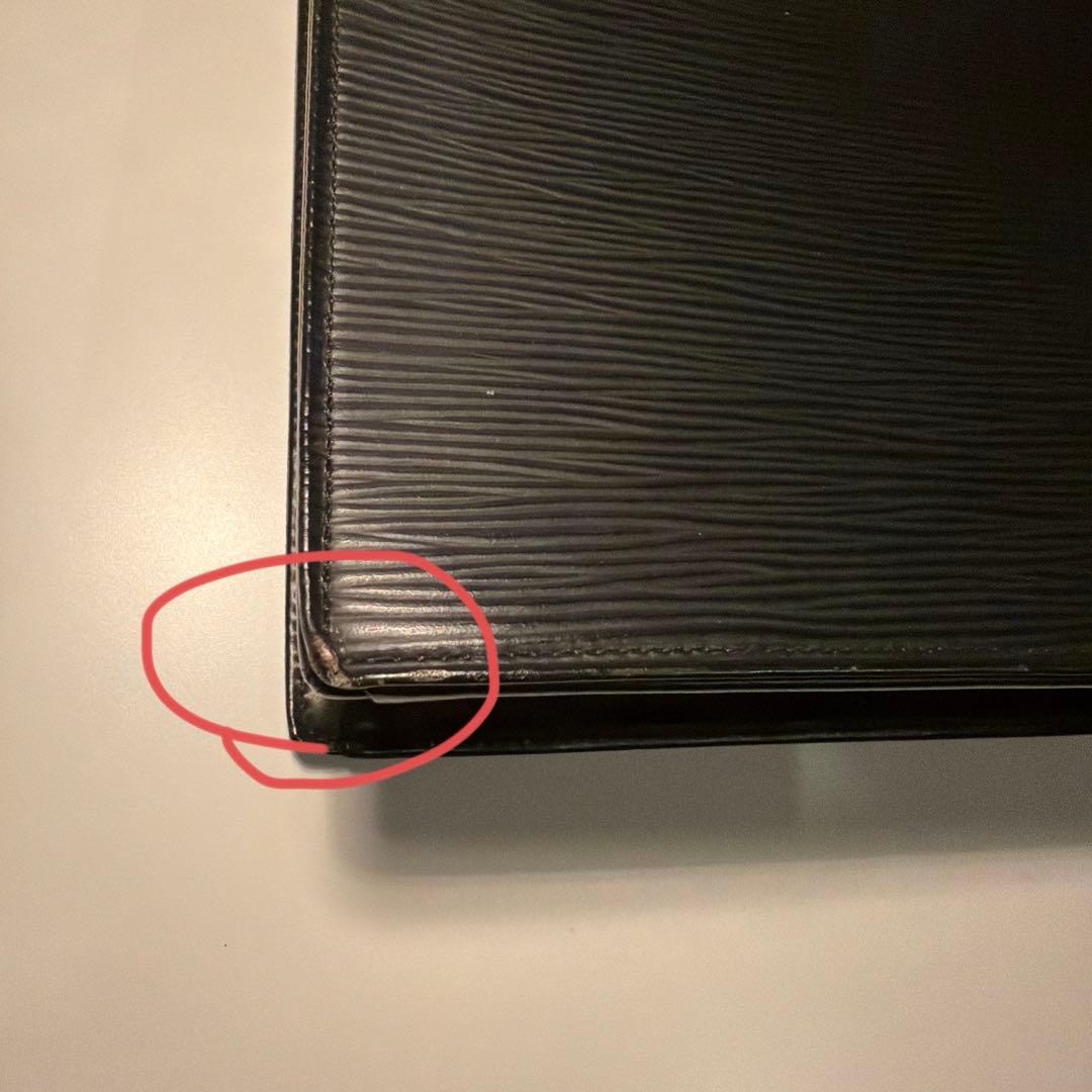 ルイヴィトン【LOUIS VUITTON】ヴィトン エピ　オンブル　ノワール