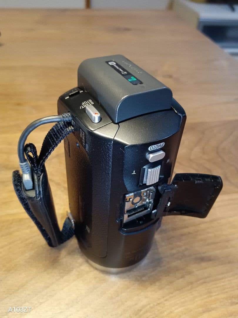 【SDカード付き】美品 SONY Handycam HDR-CX675【保証付】