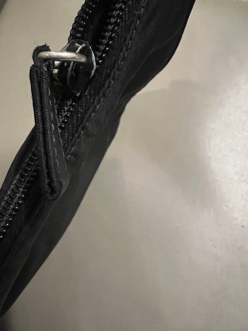 PRADA ナイロンアクセサリーポーチ　ホーボーバッグ　ミニバッグ