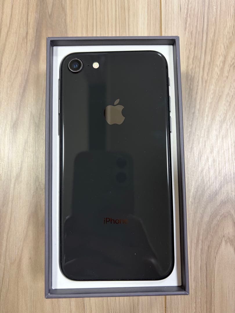 【美品】iPhone 8 64GB Space Grey本体