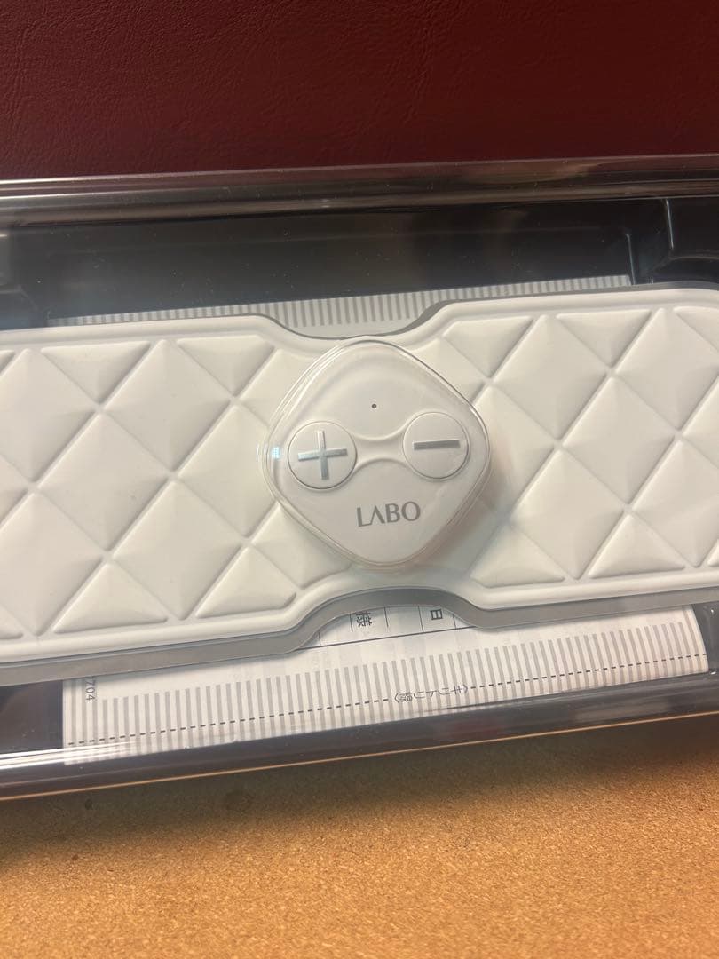 【新品未使用】LaboEMSSLMPAD(core・SIX・FIT) ホワイト!