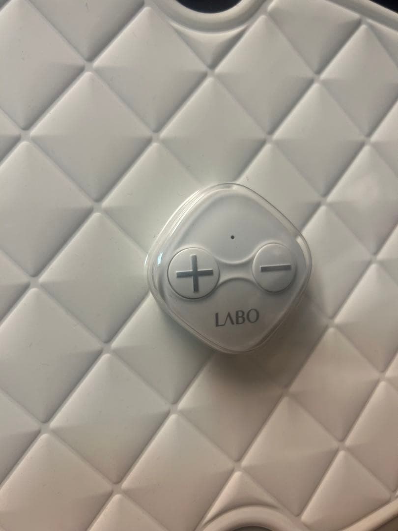 【新品未使用】LaboEMSSLMPAD(core・SIX・FIT) ホワイト!