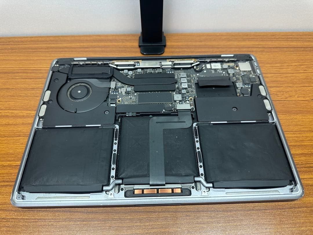 Macbook Pro まとめてジャンク品の出品