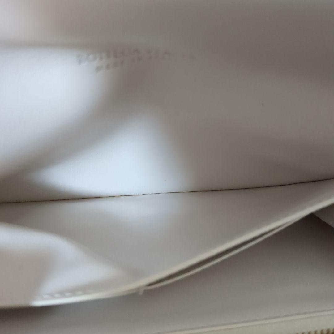 BOTTEGA VENETA ボッテガヴェネタ　イントレチャート　長財布ホワイト