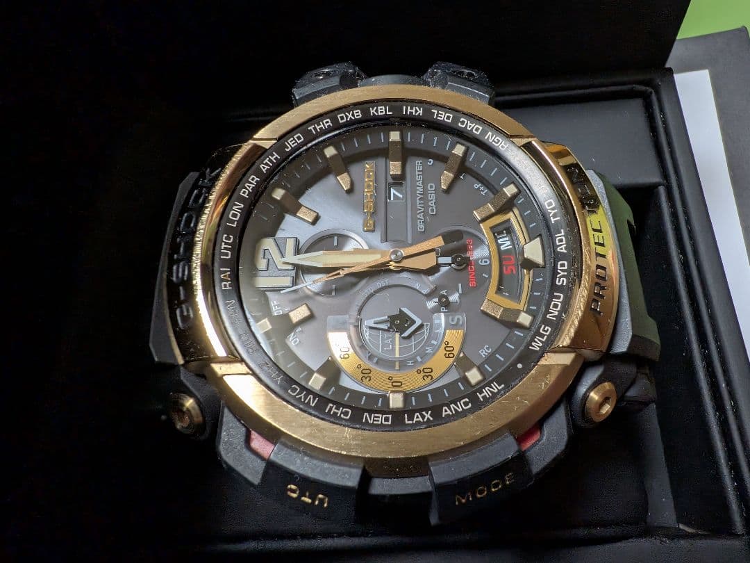 G-SHOCK 35周年記念モデルGPW-2000TFB-1AJR