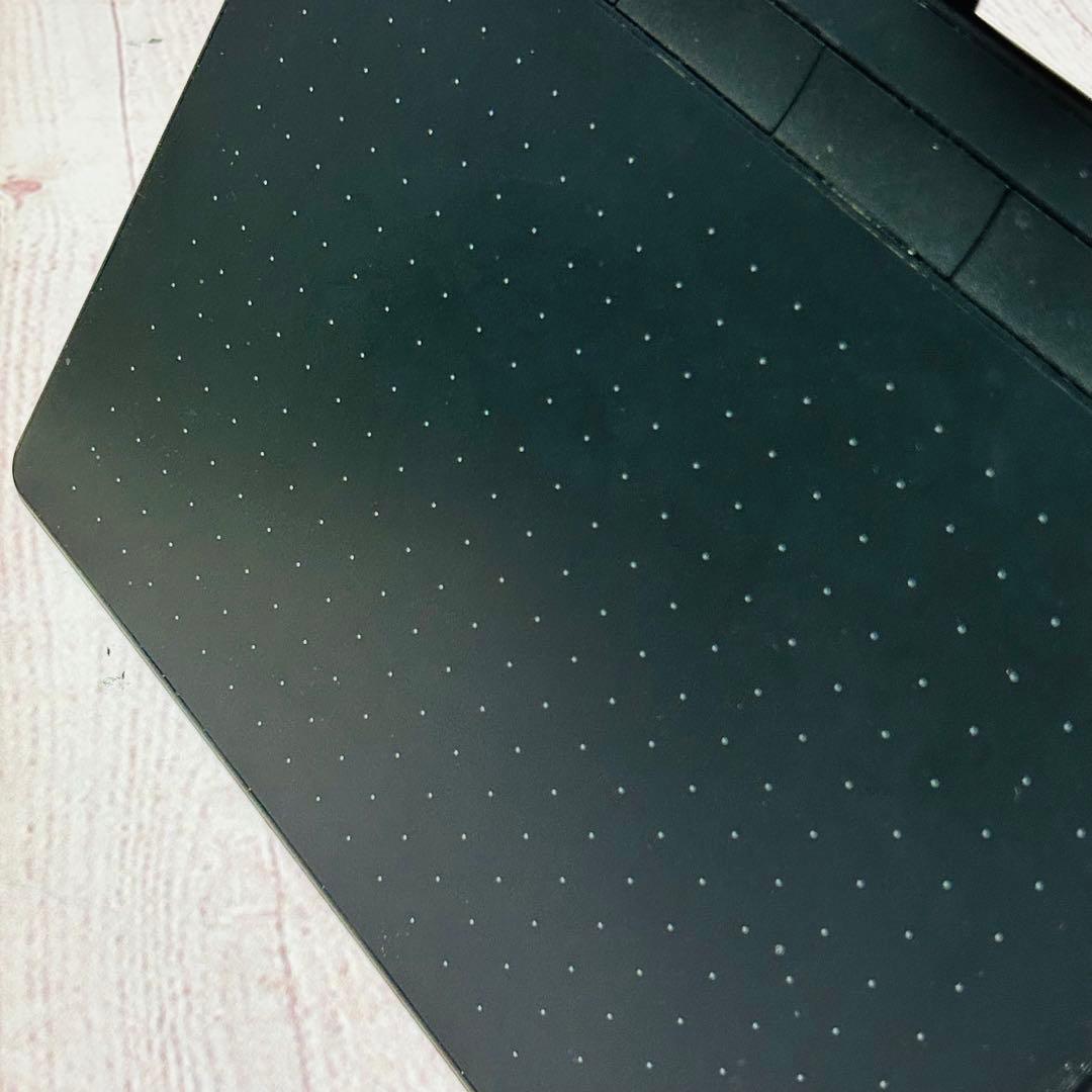 【WACOM】 CTL-6100/K0 Intuos Mediumペンタブレット