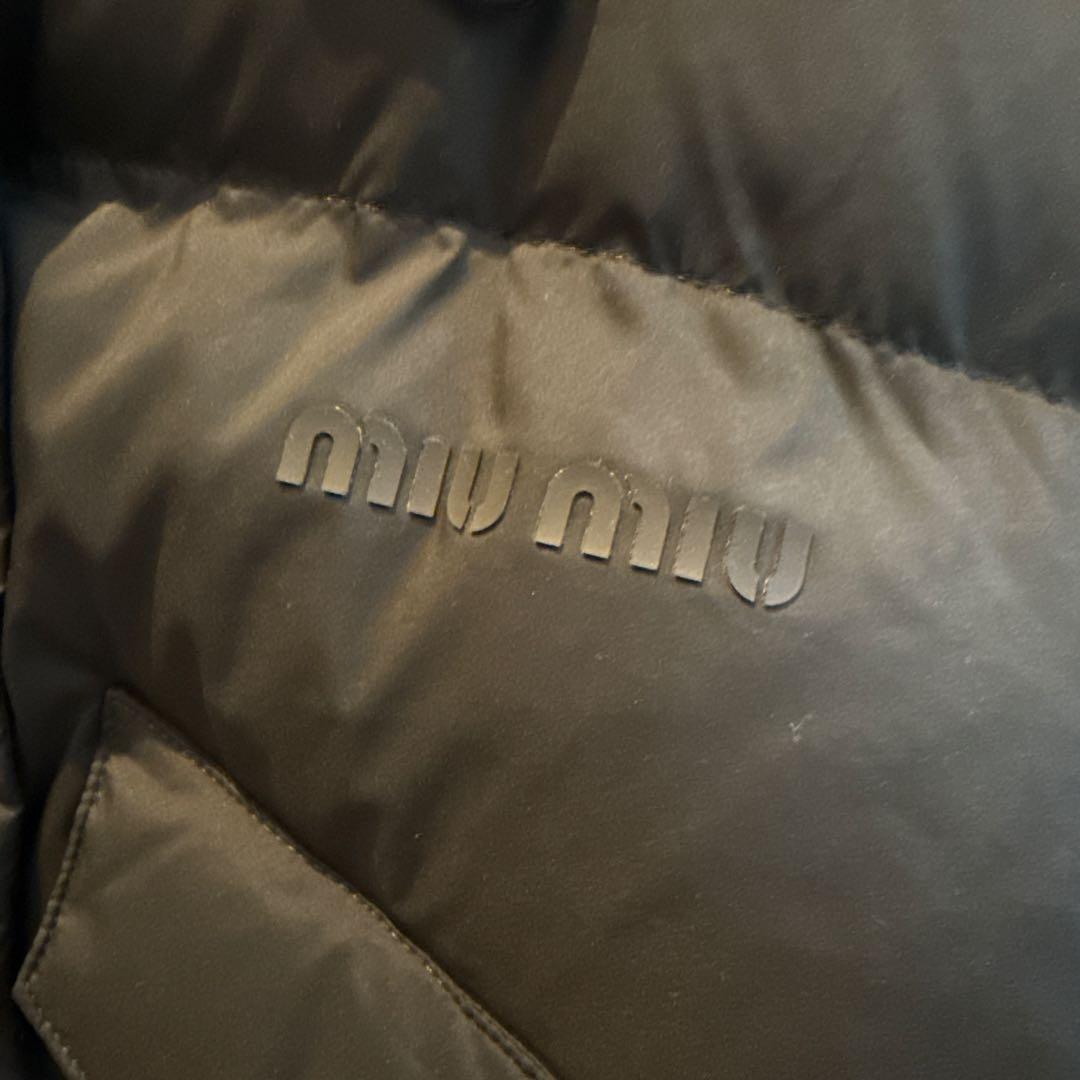 ほぼ未使用miumiu ミュウミュウ ダウンジャケット レディース ブラック
