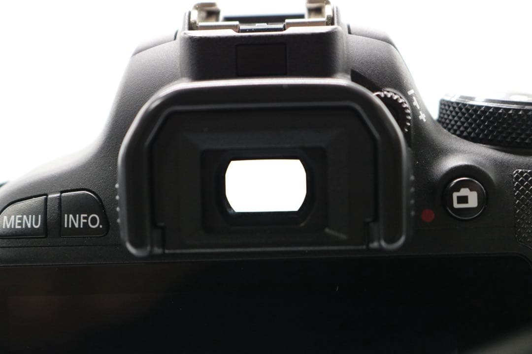 超美品 【Canon EOS Kiss X7 ダブルレンズセット】 安心保証あり