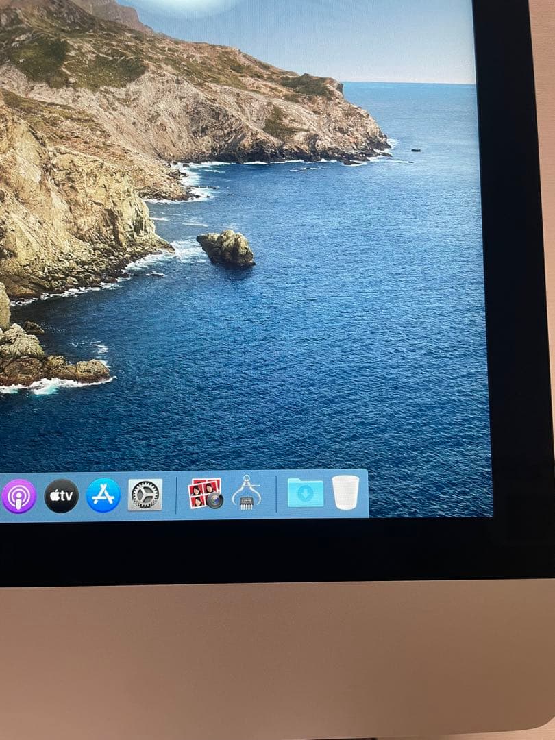 iMac 2020 21.5インチ SSD Core i5 MHK03J/A