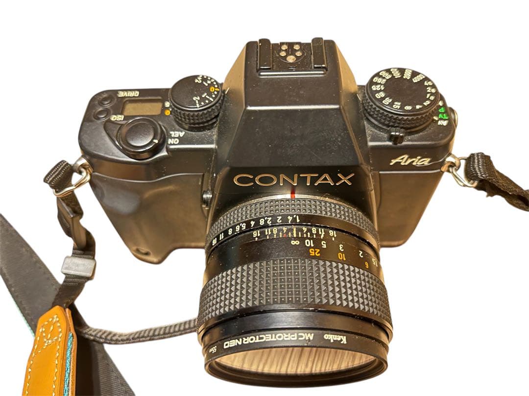 CNTAXT Aria 一眼レフフィルムカメラ Carl Zeissレンズ付き