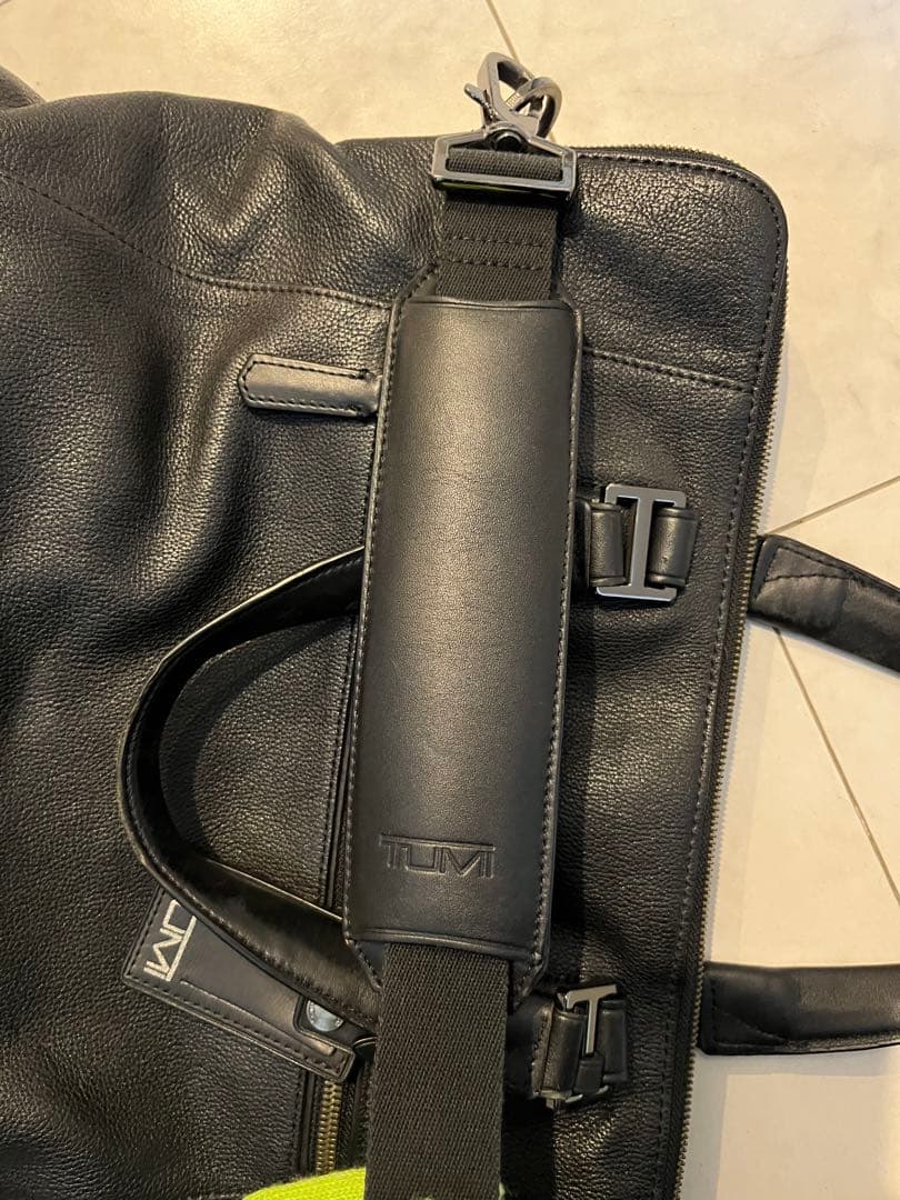 【超メルカリ市終了前セール】TUMI ビジネスバッグ 68516D 牛革 レザー