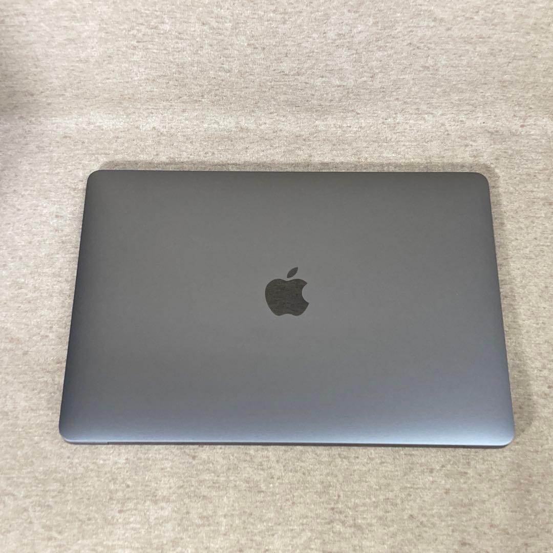 MacBook Air 13インチ　M1チップ 8GBメモリ　256GB SSD