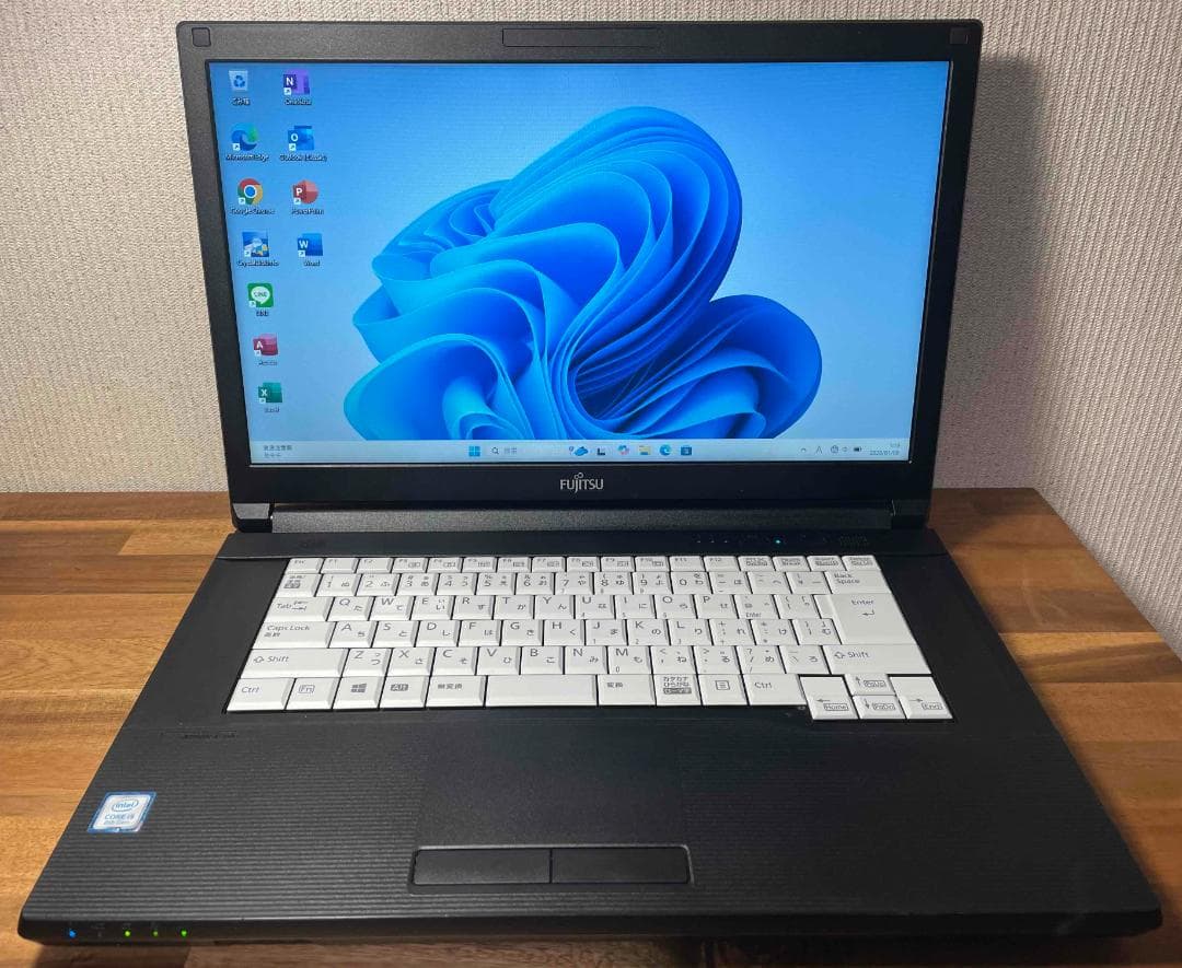 Win11対応CPU LIFEBOOK メモリ8GB SSD256GB