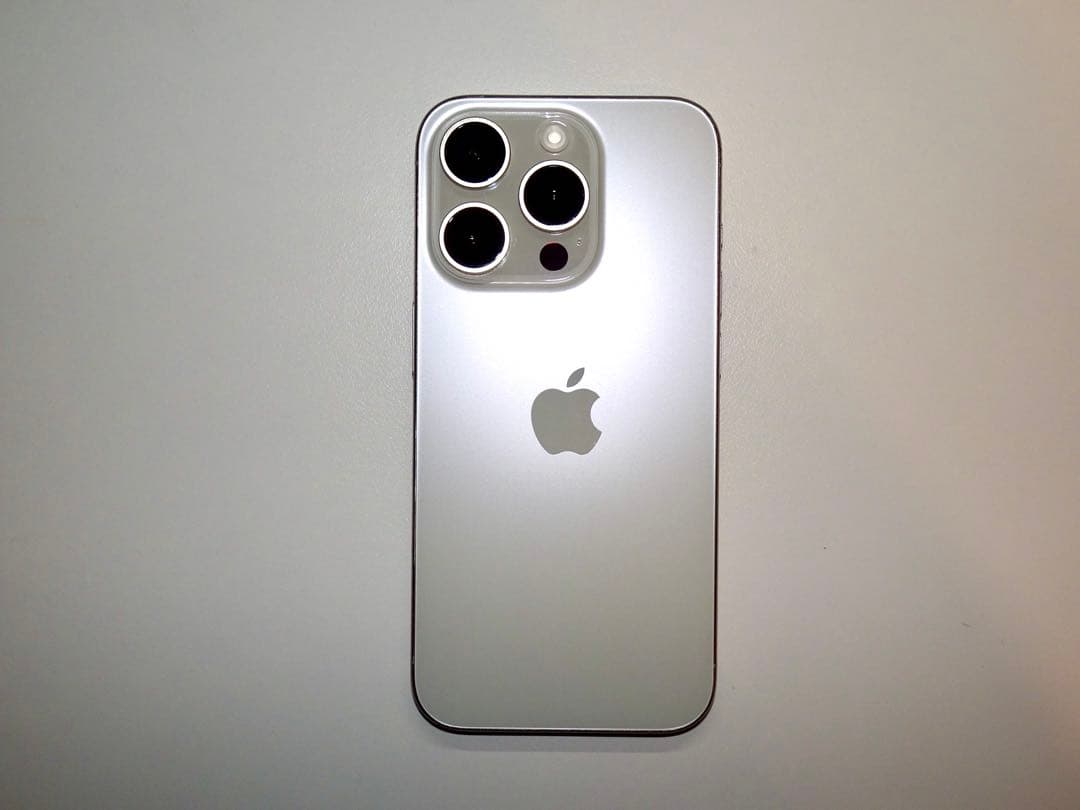 iPhone15 Pro 128GB ホワイトチタニウム【国内版 SIMフリー】