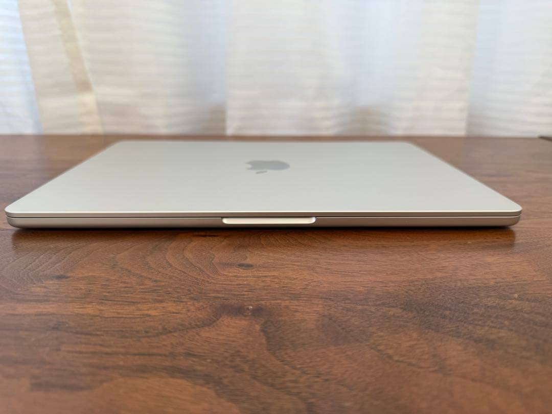 Apple MacBook Air M2 2022 8GB 13.6インチ