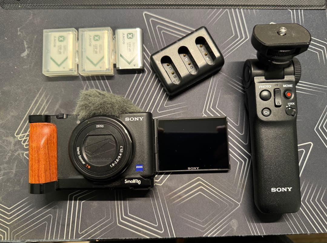 SONY VLOGCAM ZV-1 SmallRigグリップ付