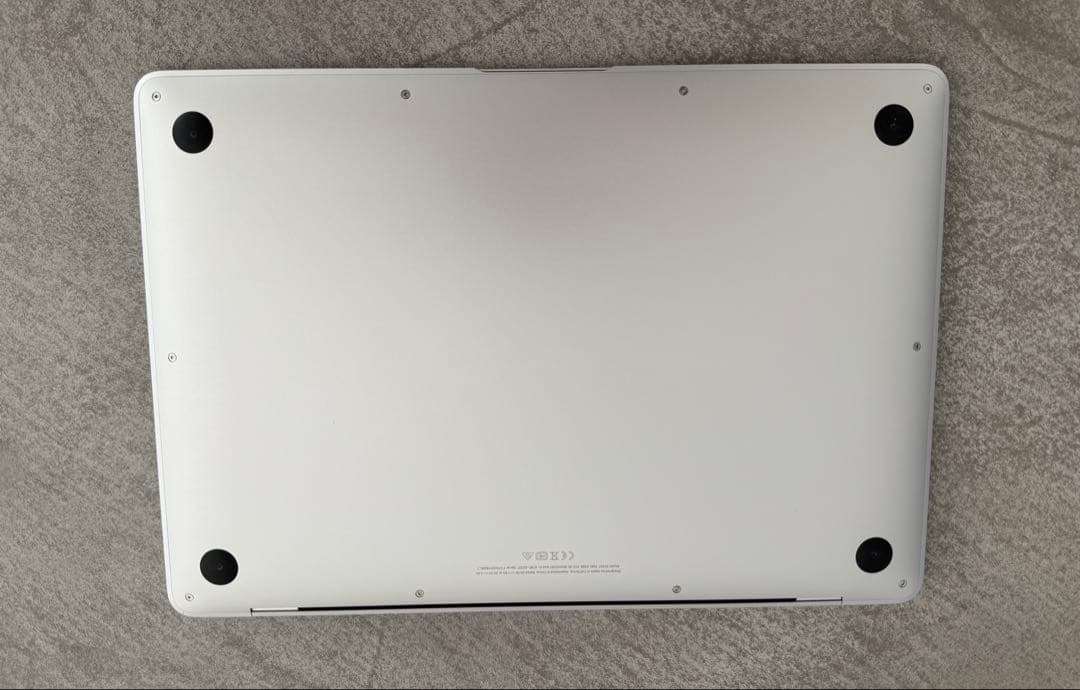 MacBook Air ( M1, 2020) シルバー8G/SSD256G