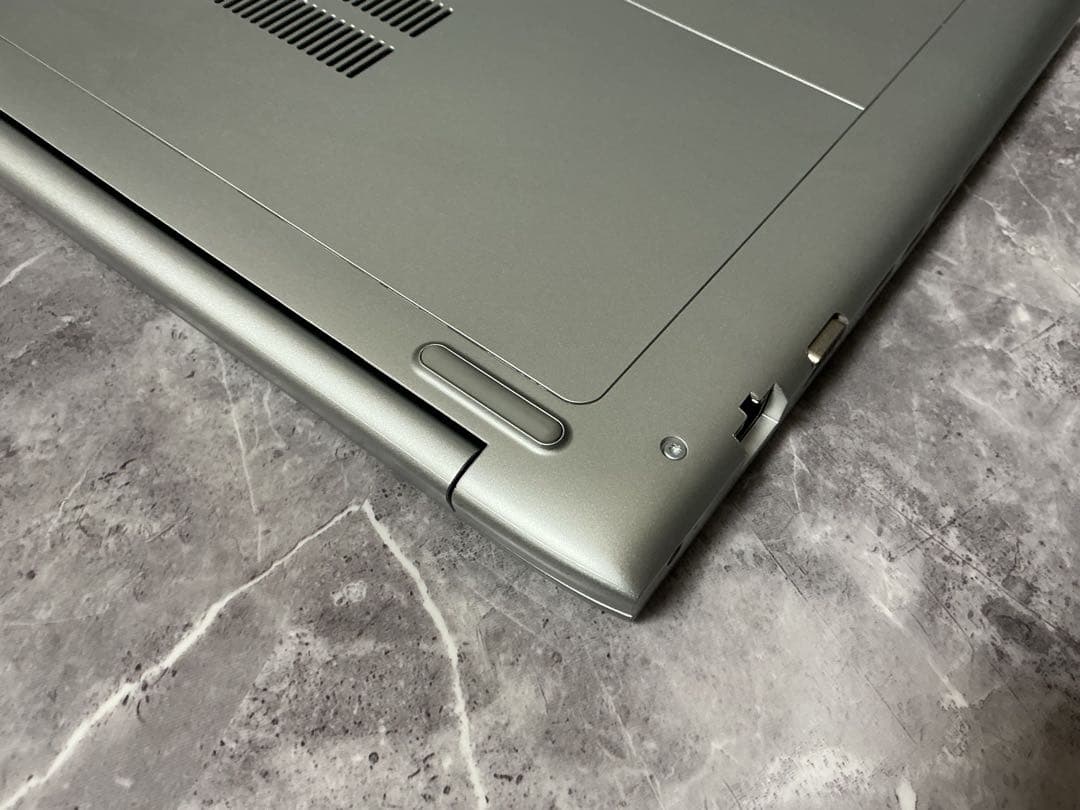 美品 HP ProBook 17インチcorei5 第8世代 新品SSD256