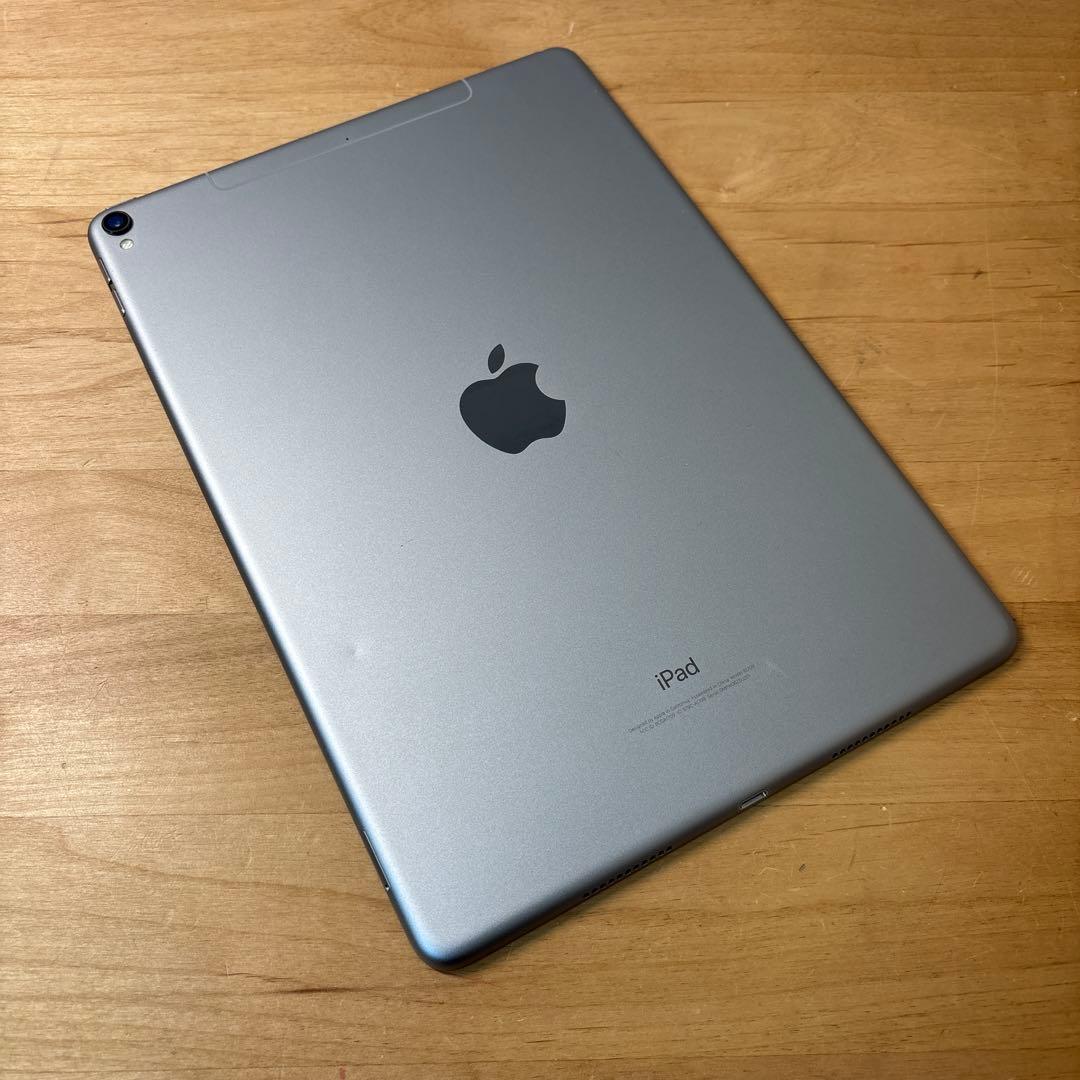 Apple iPad pro 10.5インチ 本体 + カバー