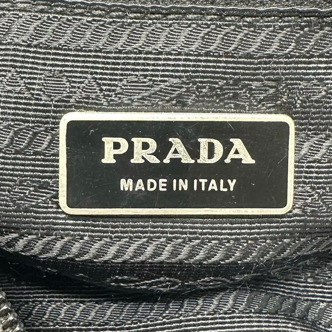 【美品】 PRADA プラダ ショルダーバッグ メッセンジャー　ナイロン e34