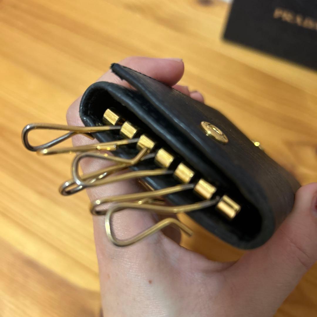 正規品　PRADA キーケース　黒